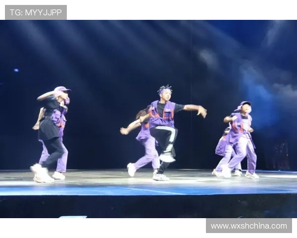 极限运动联赛精彩回顾成都街舞队默契配合展现团队精神与实力 极限运动联赛精彩回顾成都街舞队默契配合展现团队精神与实力