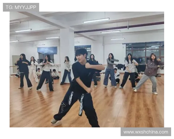 街舞深度解析:西安街舞队防守策略与技巧的全面剖析 街舞深度解析:西安街舞队防守策略与技巧的全面剖析