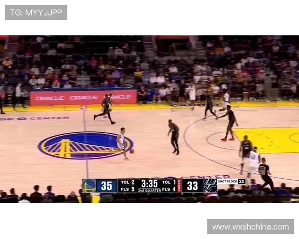 2016年勇士与马刺精彩对决回顾全场集锦与精彩瞬间分析