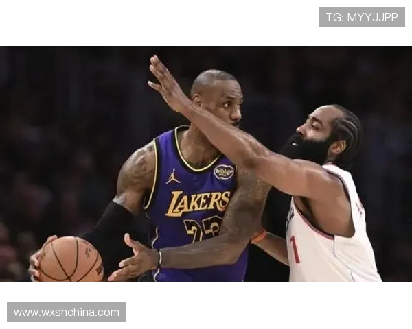 2017年湖人与快船的激烈对决回顾与赛季精彩瞬间分析