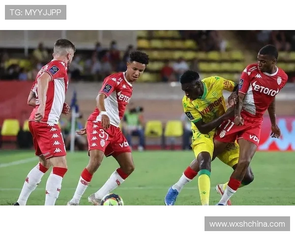 梅斯与布雷斯特激战中红牌频出赛场风波不断引发热议