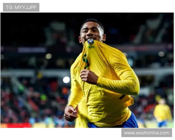 热苏斯的崛起与挑战：从天才少年到足球巨星的奋斗历程