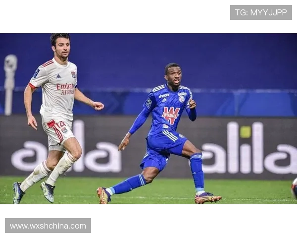 里昂与史特拉斯堡球队对决分析及赛季表现评估 里昂与史特拉斯堡球队对决分析及赛季表现评估