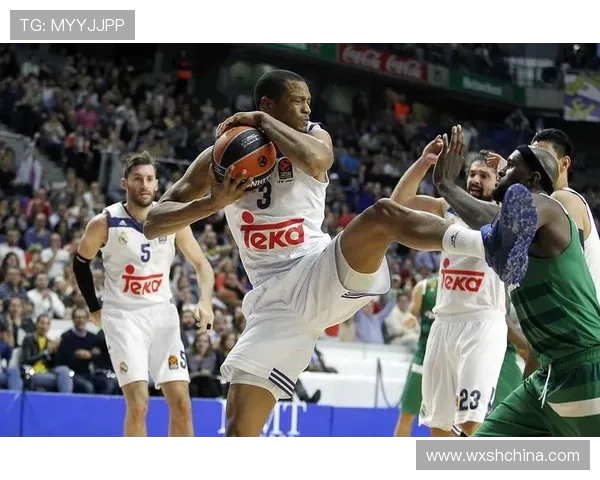 重庆篮球队在欧锦赛中的比赛经验与表现分析与点评