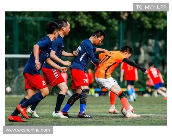 上海足球队挑战赛精彩配合点评展现团队协作精神与战术执行力