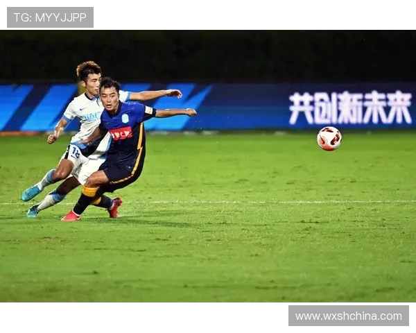 广州足球队战术转型的利弊分析与未来发展展望